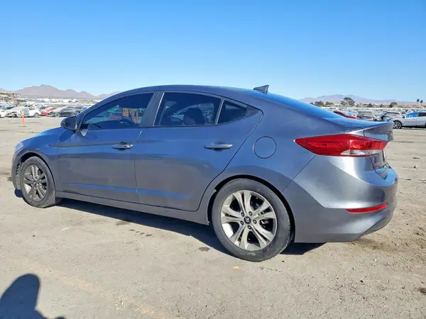 5NPD84LF5JH343733 2018 HYUNDAI ELANTRA - Image 2