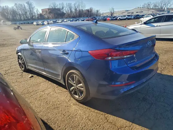 5NPD84LF5JH347555 2018 HYUNDAI ELANTRA - Image 2
