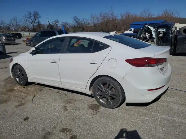 5NPD84LF5JH351721 2018 HYUNDAI ELANTRA - Image 2