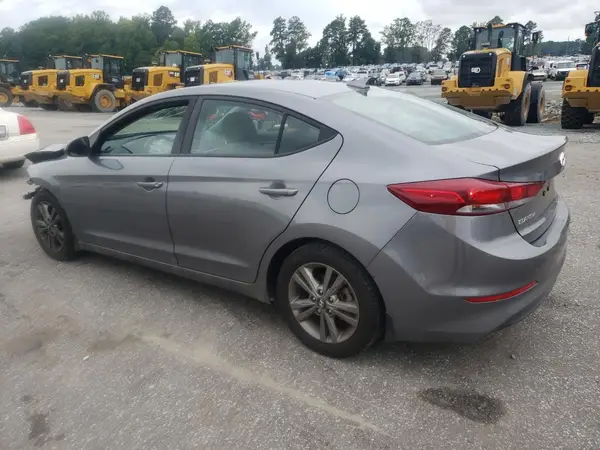 5NPD84LF5JH357910 2018 HYUNDAI ELANTRA - Image 2