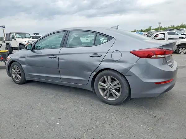 5NPD84LF5JH360404 2018 HYUNDAI ELANTRA - Image 2
