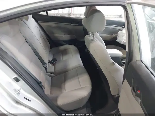 5NPD84LF5JH363156 2018 HYUNDAI ELANTRA - Image 8