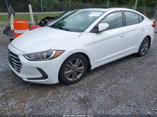 5NPD84LF5JH364968 2018 HYUNDAI ELANTRA - Image 2