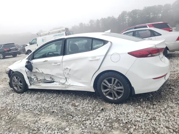 5NPD84LF5JH365506 2018 HYUNDAI ELANTRA - Image 2
