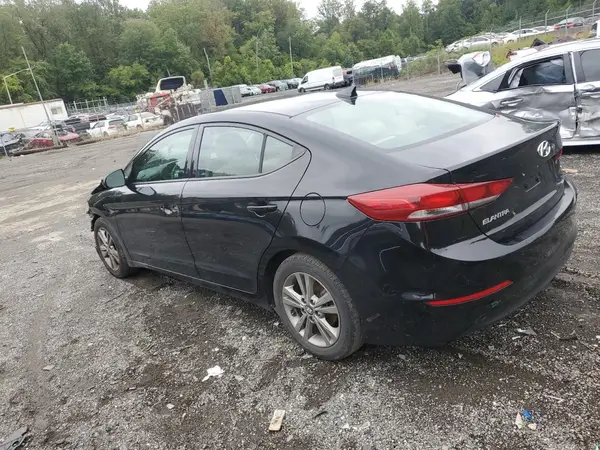 5NPD84LF5JH365831 2018 HYUNDAI ELANTRA - Image 2