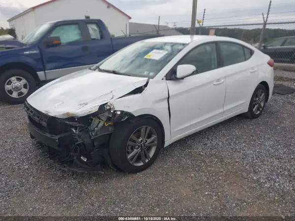 5NPD84LF5JH366087 2018 HYUNDAI ELANTRA - Image 2