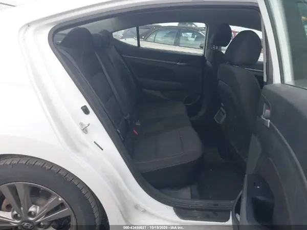5NPD84LF5JH366087 2018 HYUNDAI ELANTRA - Image 8