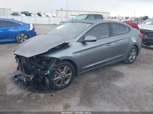 5NPD84LF5JH368115 2018 HYUNDAI ELANTRA - Image 2