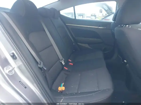 5NPD84LF5JH368115 2018 HYUNDAI ELANTRA - Image 8