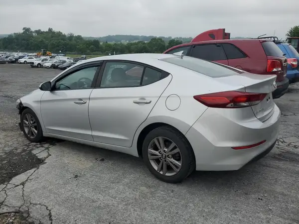 5NPD84LF5JH368258 2018 HYUNDAI ELANTRA - Image 2