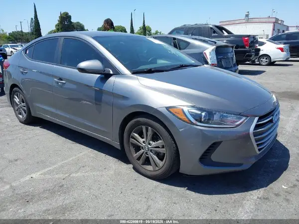 5NPD84LF5JH368308 2018 HYUNDAI ELANTRA - Image 1