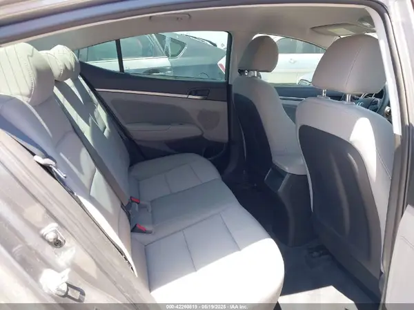 5NPD84LF5JH368308 2018 HYUNDAI ELANTRA - Image 8