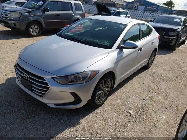 5NPD84LF5JH368826 2018 HYUNDAI ELANTRA - Image 2