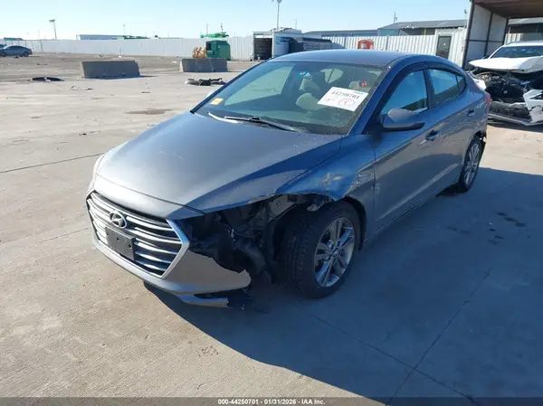 5NPD84LF5JH369054 2018 HYUNDAI ELANTRA - Image 2