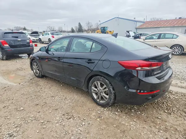 5NPD84LF5JH369880 2018 HYUNDAI ELANTRA - Image 2