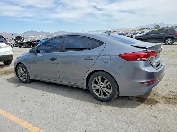 5NPD84LF5JH370480 2018 HYUNDAI ELANTRA - Image 2