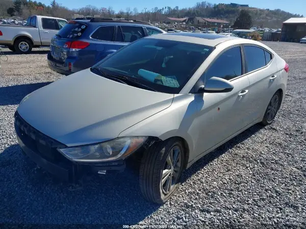 5NPD84LF5JH371645 2018 HYUNDAI ELANTRA - Image 2