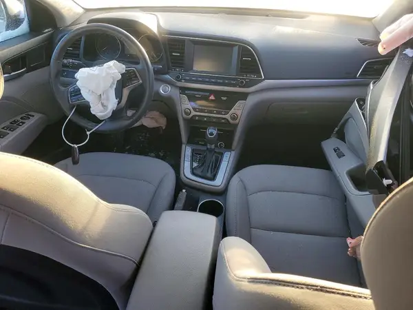 5NPD84LF5JH372665 2018 HYUNDAI ELANTRA - Image 8