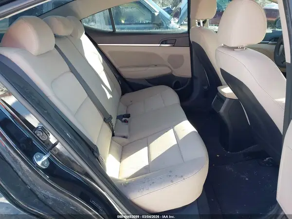 5NPD84LF5JH374268 2018 HYUNDAI ELANTRA - Image 8