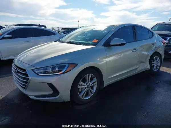 5NPD84LF5JH374660 2018 HYUNDAI ELANTRA - Image 2