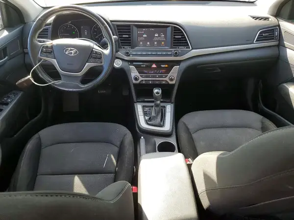 5NPD84LF5JH375565 2018 HYUNDAI ELANTRA - Image 8
