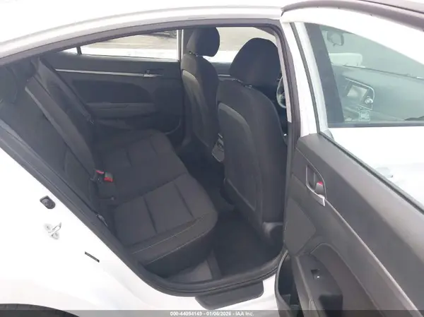 5NPD84LF5JH376988 2018 HYUNDAI ELANTRA - Image 8