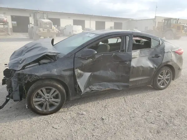 5NPD84LF5JH377266 2018 HYUNDAI ELANTRA - Image 1