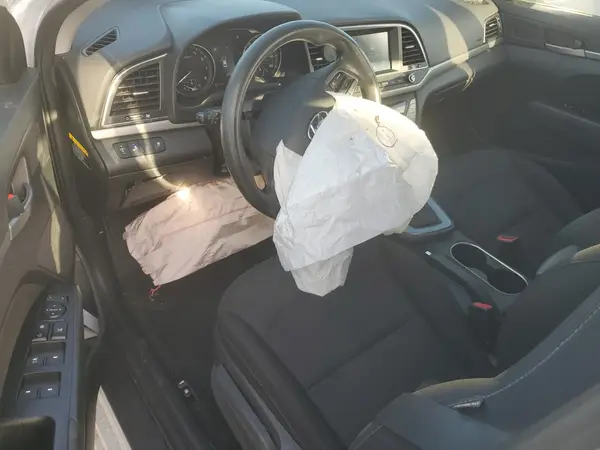 5NPD84LF5JH380314 2018 HYUNDAI ELANTRA - Image 8