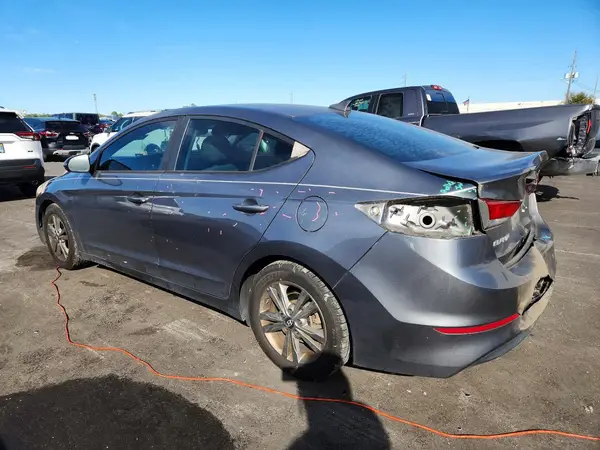 5NPD84LF5JH381916 2018 HYUNDAI ELANTRA - Image 2