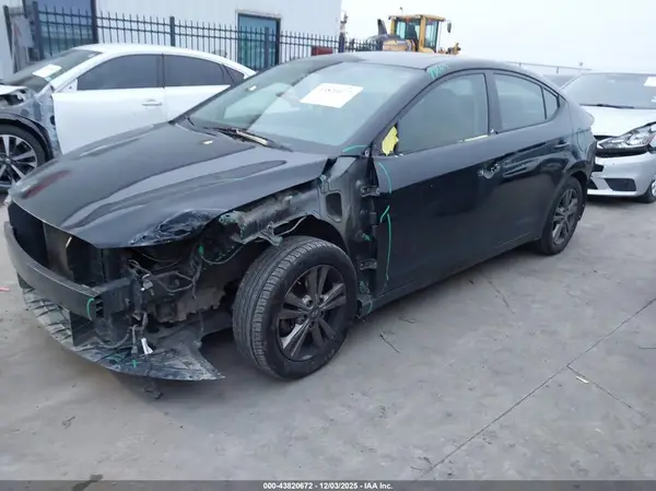 5NPD84LF5JH383004 2018 HYUNDAI ELANTRA - Image 2