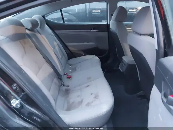 5NPD84LF5JH383004 2018 HYUNDAI ELANTRA - Image 8