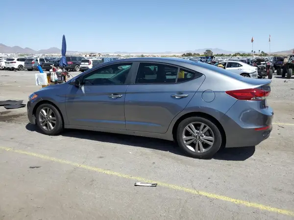 5NPD84LF5JH383066 2018 HYUNDAI ELANTRA - Image 2