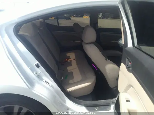 5NPD84LF5JH383729 2018 HYUNDAI ELANTRA - Image 8