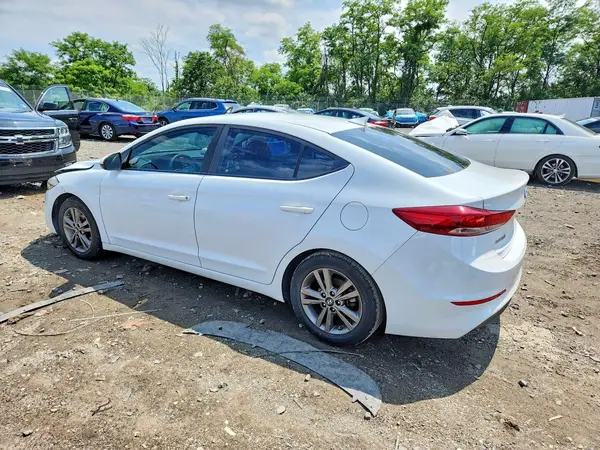 5NPD84LF5JH383794 2018 HYUNDAI ELANTRA - Image 2