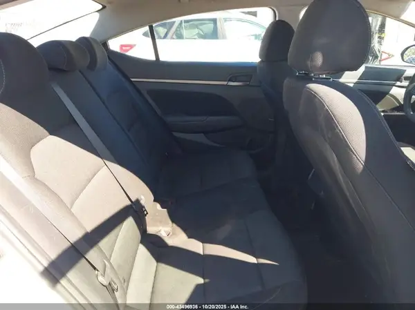 5NPD84LF5JH385464 2018 HYUNDAI ELANTRA - Image 8