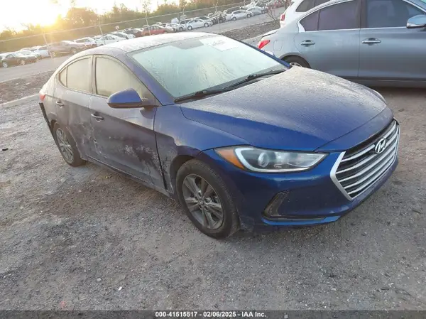 5NPD84LF5JH385576 2018 HYUNDAI ELANTRA - Image 1