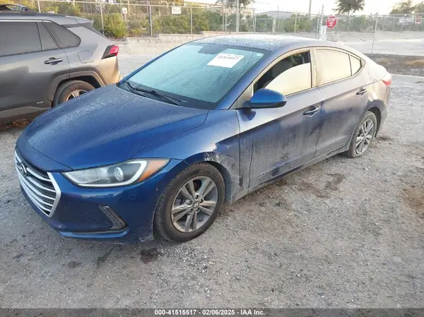 5NPD84LF5JH385576 2018 HYUNDAI ELANTRA - Image 2