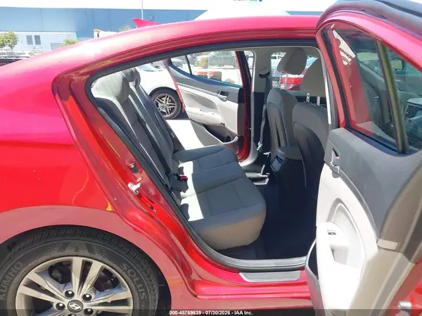 5NPD84LF5JH385769 2018 HYUNDAI ELANTRA - Image 8