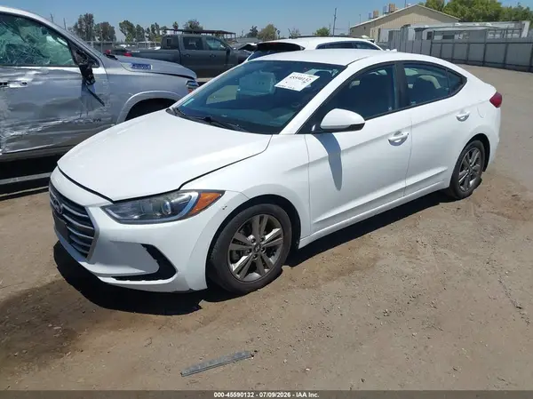 5NPD84LF5JH388588 2018 HYUNDAI ELANTRA - Image 2