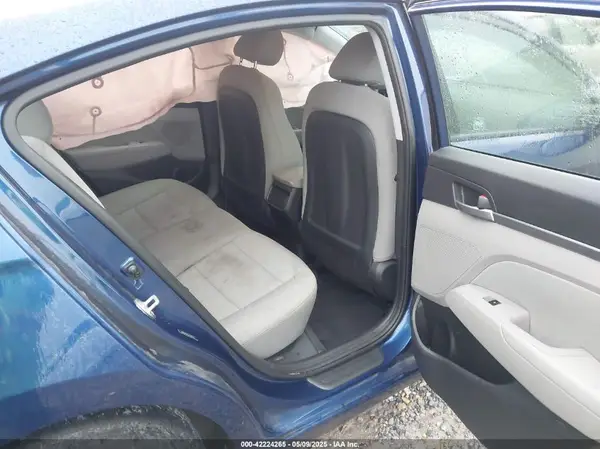 5NPD84LF5JH388719 2018 HYUNDAI ELANTRA - Image 8