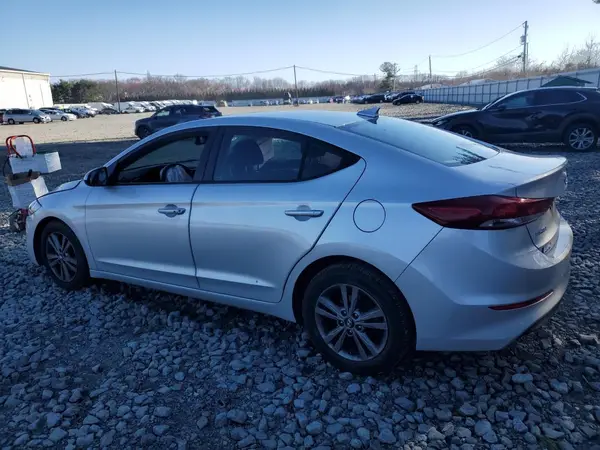 5NPD84LF5JH390051 2018 HYUNDAI ELANTRA - Image 2