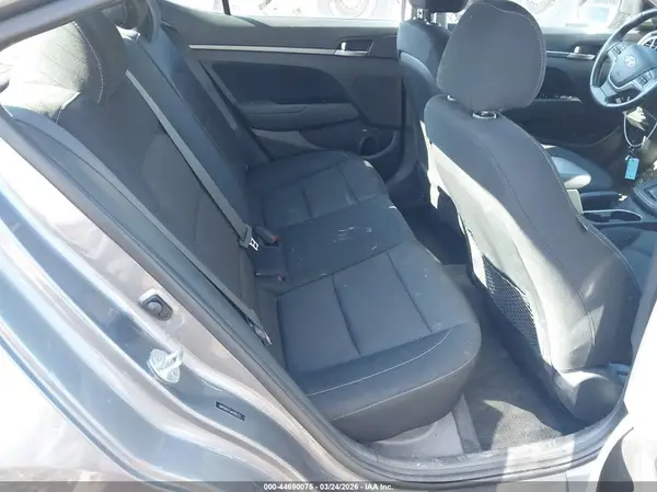 5NPD84LF5JH390373 2018 HYUNDAI ELANTRA - Image 8