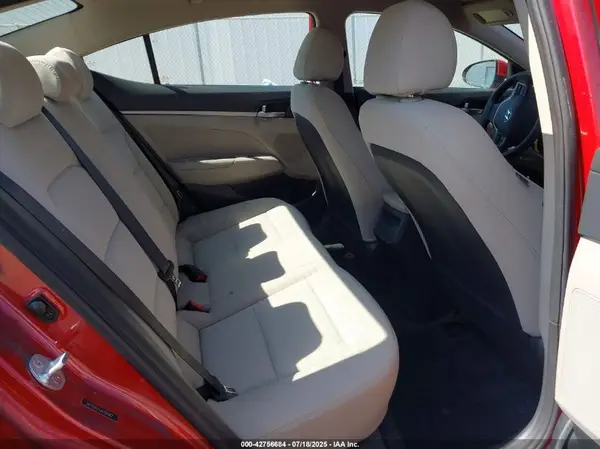 5NPD84LF5JH396982 2018 HYUNDAI ELANTRA - Image 8
