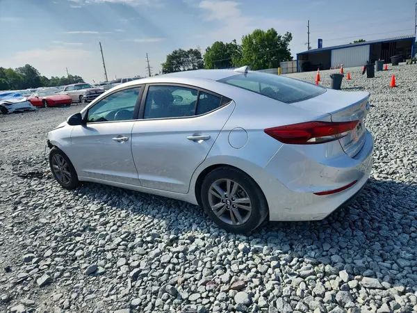 5NPD84LF5JH397744 2018 HYUNDAI ELANTRA - Image 2