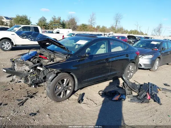 5NPD84LF5JH400349 2018 HYUNDAI ELANTRA - Image 2