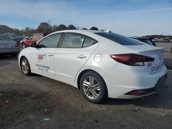 5NPD84LF5KH399947 2019 HYUNDAI ELANTRA - Image 2