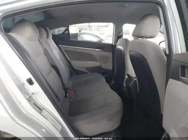 5NPD84LF5KH407576 2019 HYUNDAI ELANTRA - Image 8