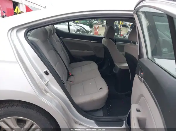 5NPD84LF5KH407805 2019 HYUNDAI ELANTRA - Image 8