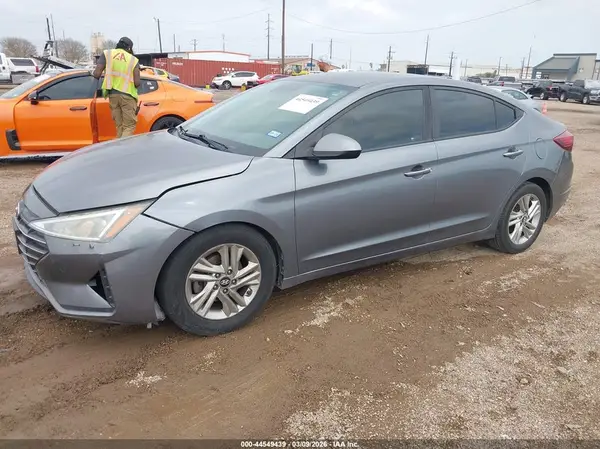 5NPD84LF5KH408016 2019 HYUNDAI ELANTRA - Image 2
