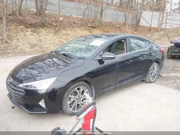 5NPD84LF5KH409568 2019 HYUNDAI ELANTRA - Image 2